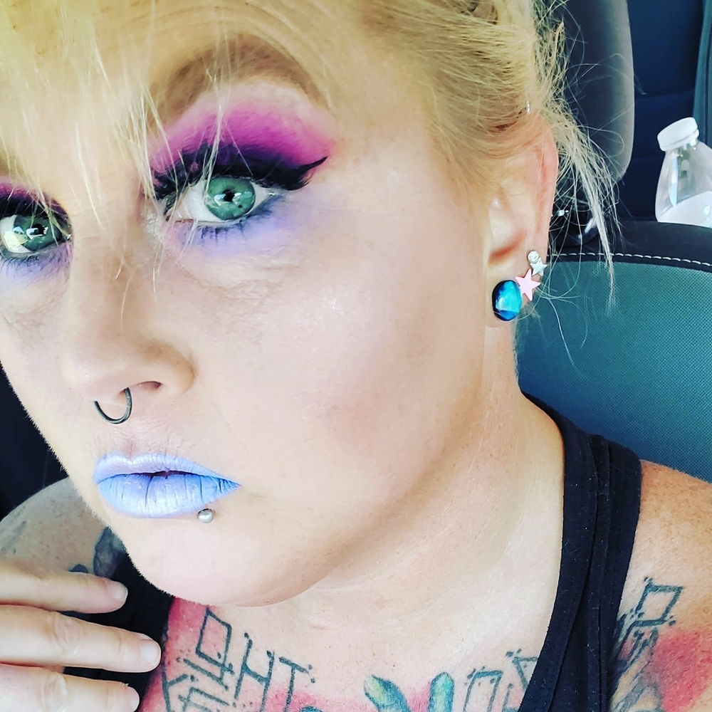 Meet your Posher, Robin